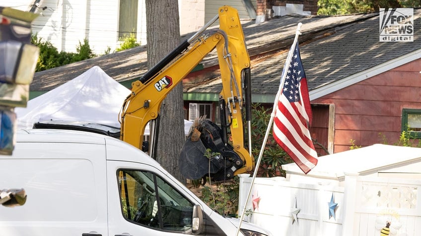 new york police found soundproof room in home of accused gilgo beach serial killer rex heuermanns report