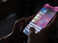 New Zealand PM proposes banning under-16s from social media