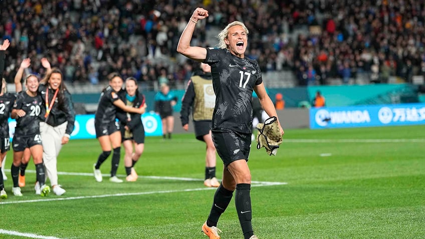 new zealand wins first ever womens world cup match hours after gunman kills 2 in auckland shooting