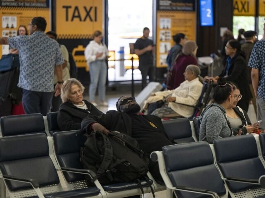 stranded travelers at Newark Airport