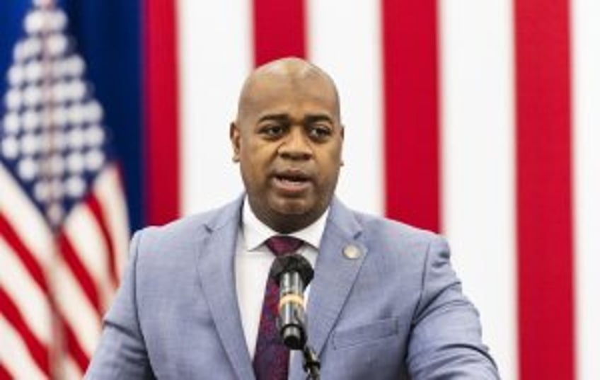 Newark Mayor says ICE arrest was 'targeted'