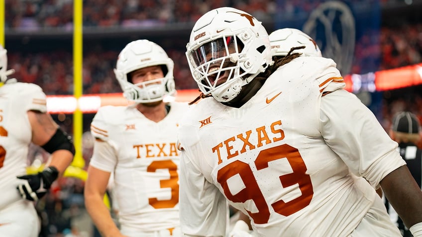 T'Vondre Sweat with Texas