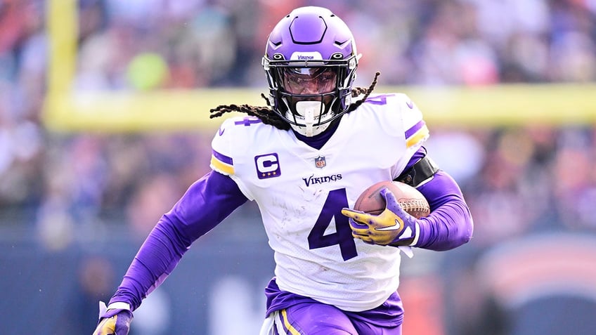 nfl free agent dalvin cook offered ex girlfriend 1 million to clear him of abuse allegations report