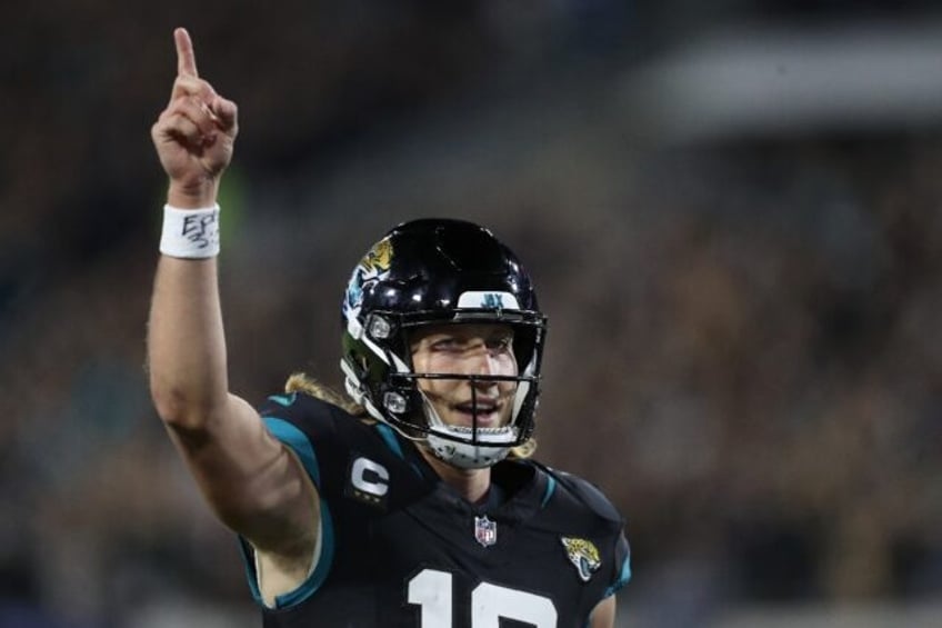 Quarterback Trevor Lawrence of the Jacksonville Jaguars has cleared NFL concussion protocol and will be able to start his 49th consecutive game on Sunday at Tampa Bay