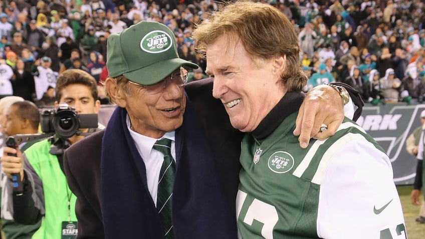 nfl legend joe namath accused of allowing rampant child sex abuse to occur at football camp