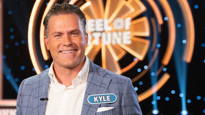 nfl network star kyle brandt tells wheel of fortunes vanna white you were the puzzle i wanted to solve