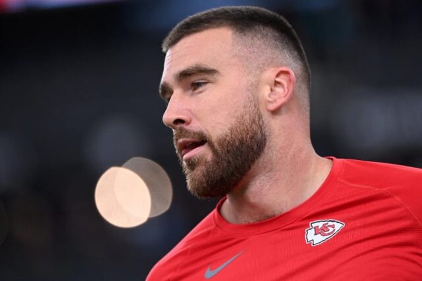 nfl star kelce opens up on romance with taylor swift