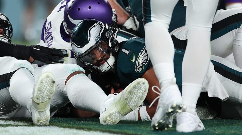 nfl week 2 review in photos nick chubbs gruesome injury chris olaves big catch and more