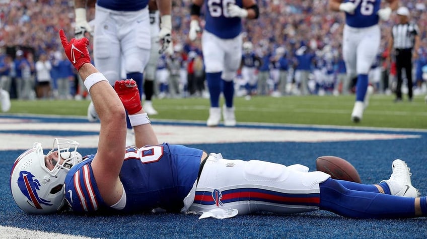 nfl week 2 review in photos nick chubbs gruesome injury chris olaves big catch and more