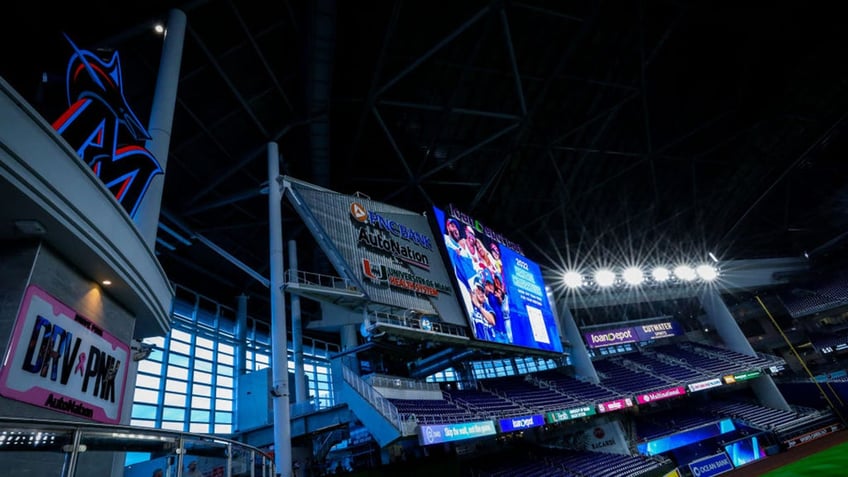 Scoreboard at loanDepot Park