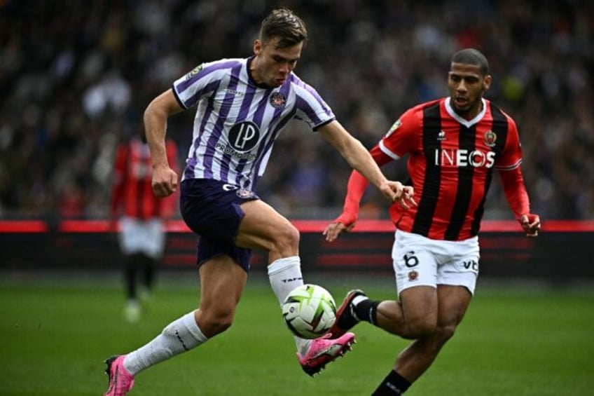 Thijs Dallinga (L) has scored nine goals in Ligue 1 this season with four in the last five