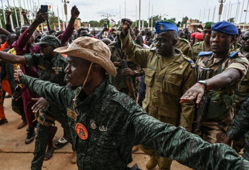 niger coup leaders take aim at france on eve of key summit