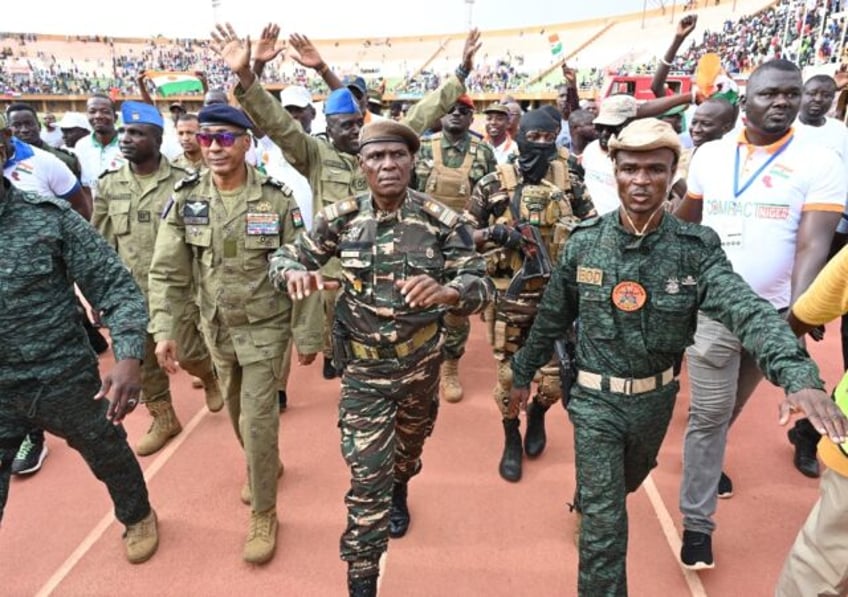 niger coup supporters rally after french ambassador ordered out