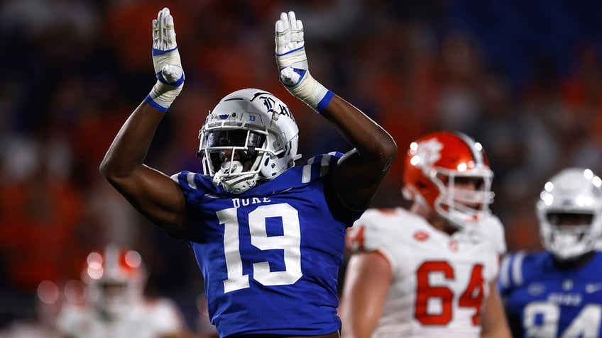 no 9 clemson upset by duke as tigers produce turnover filled dud in season opener