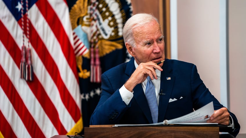 no good news here for dems trump leads biden in key swing states poll shows