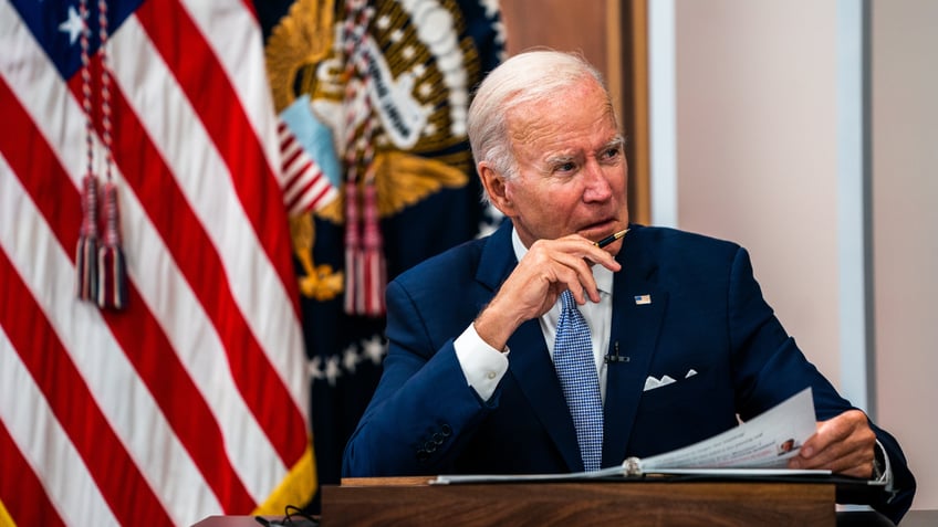 no good news here for dems trump leads biden in key swing states poll shows