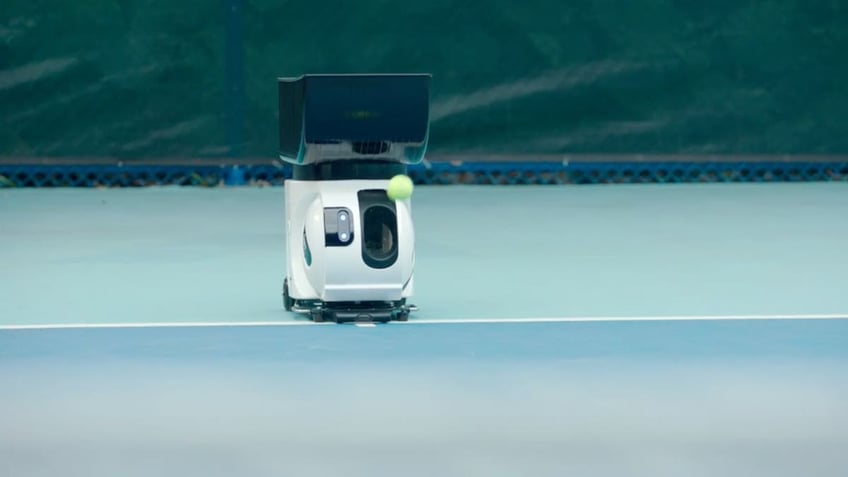 AI tennis partner 1