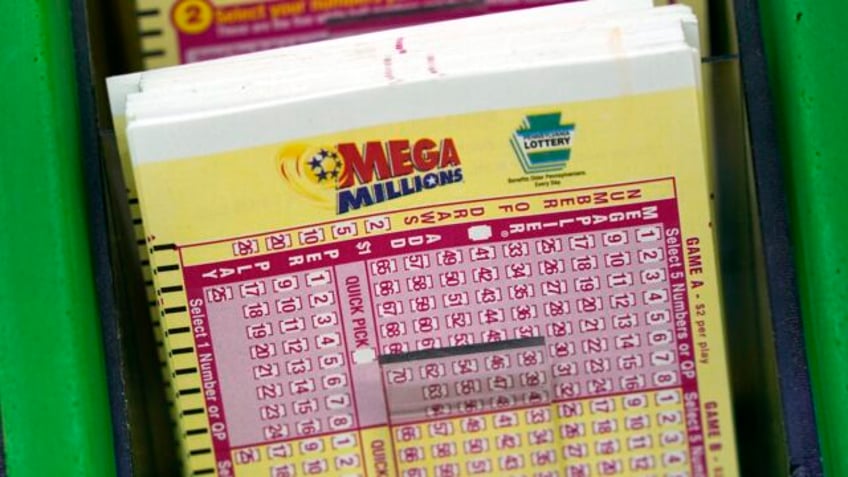 no winner in tuesdays mega millions drawing jackpot reaches 720 million