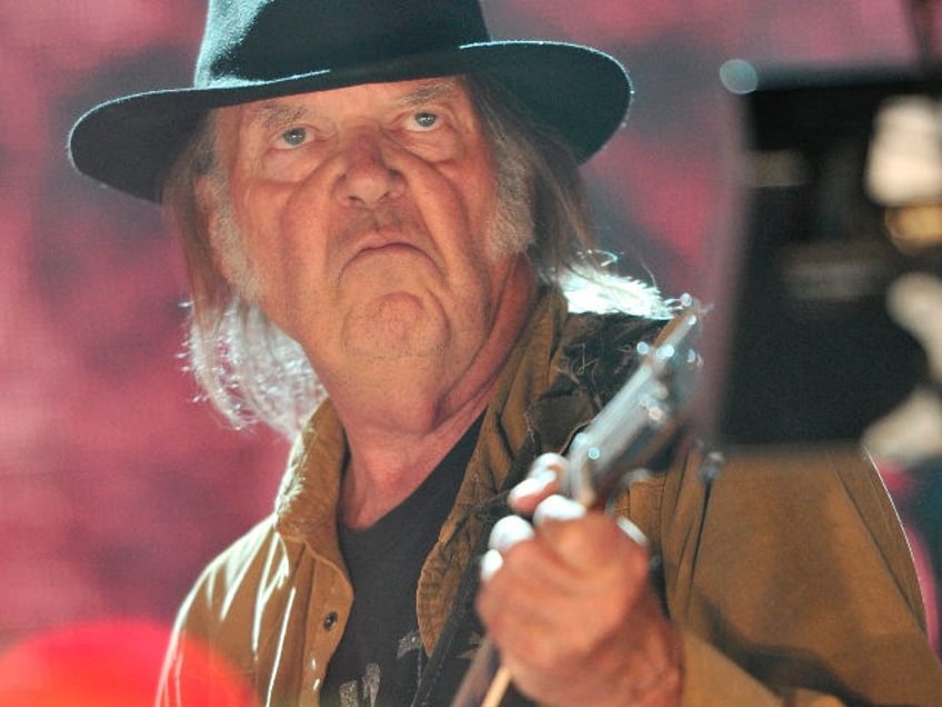 nolte fascist neil young announces fascist boycott of xwitter