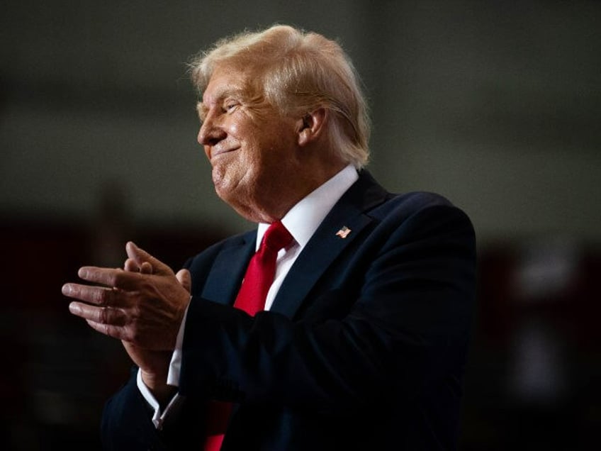 ST CLOUD, MINNESOTA - JULY 27: U.S. Republican Presidential nominee former President Donal