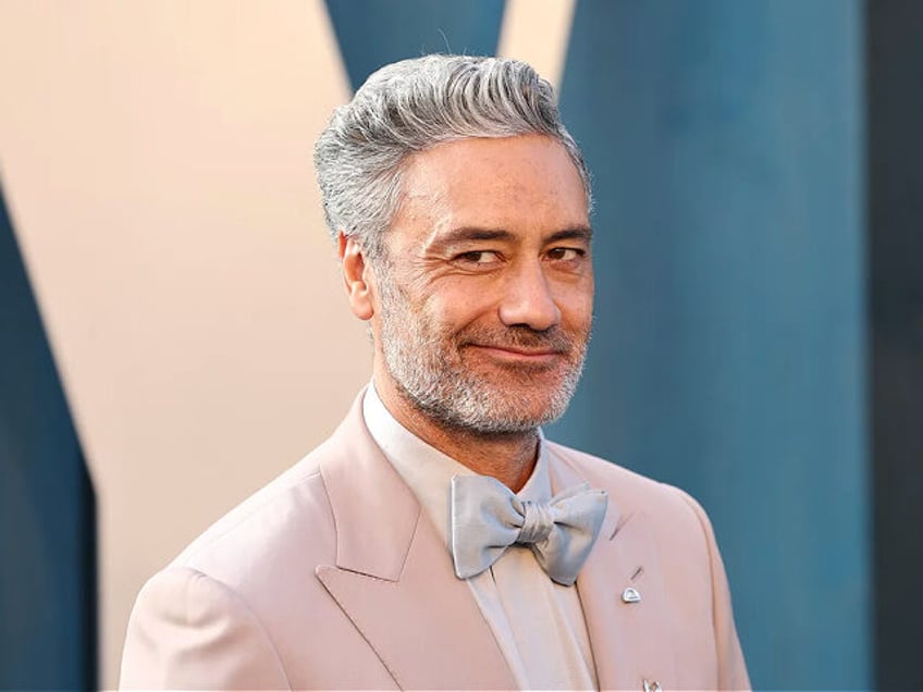 nolte taika waititi proves he cant be trusted by revealing trumps stage secrets