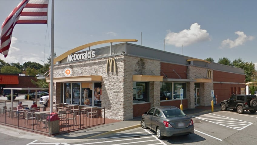 north carolina mcdonalds employee shoots kills woman after argument spills over into restaurant police