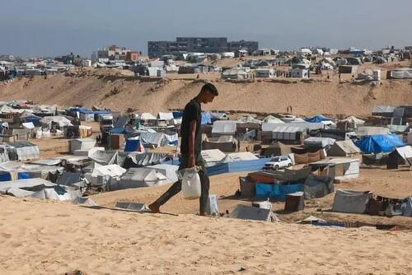 northern gaza in grip of full blown famine un food agency chief says