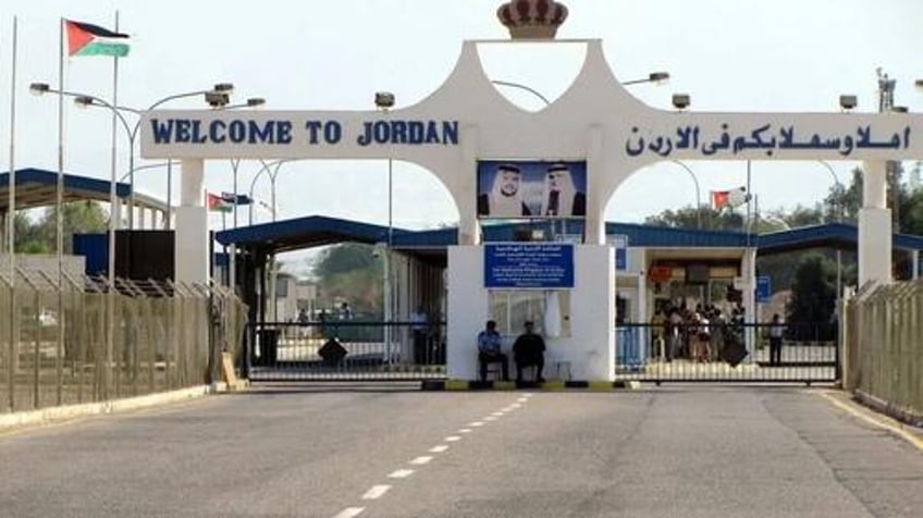 not possible jordan would seal borders declare war on israel if gazans forced out