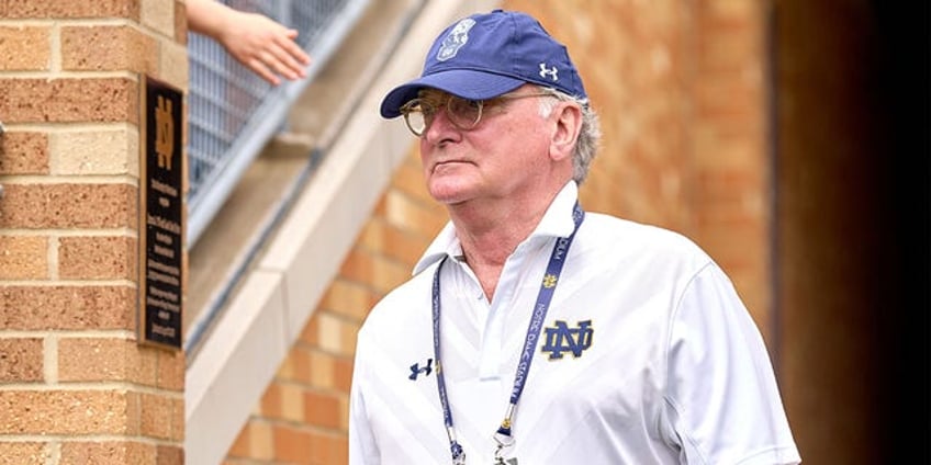 notre dame ad calls state of college football a complete disaster