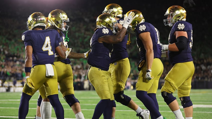 notre dame wallops usc caleb williams struggles in trojans first loss of season