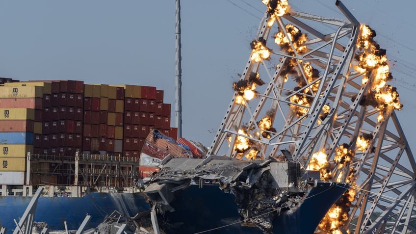 APTOPIX Maryland Bridge Collapse