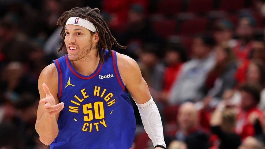 Aaron Gordon celebrates during a game