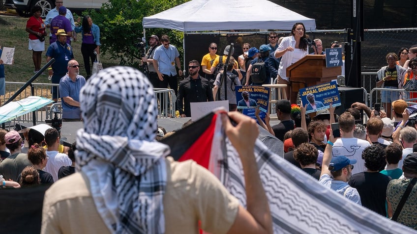 anti-Israel crowd at AOC and Bowman rally