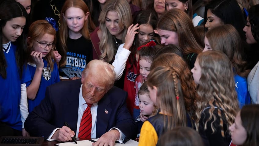 Trump executive order women's sports