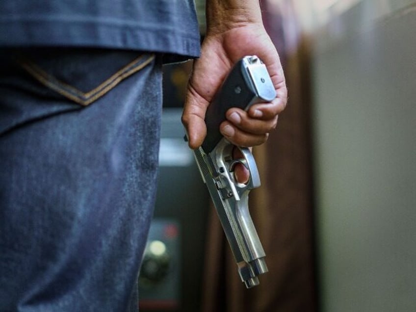 nyc bodega owners arm themselves amid surging crime