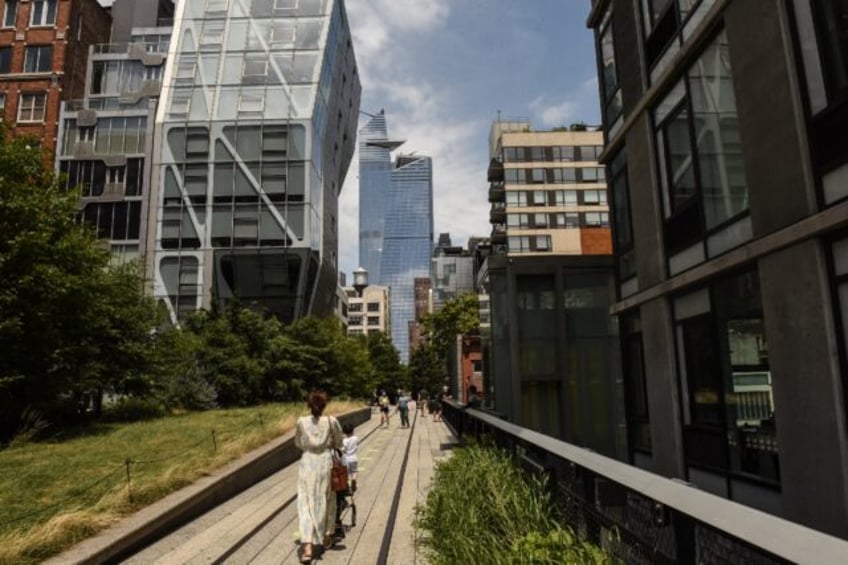 The High Line, an elevated park designed in part by Diller Scofidio + Renfro achitects alo