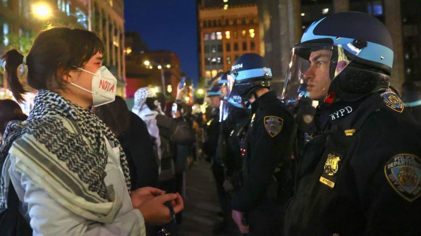 Police stare down anti-Israel supporters