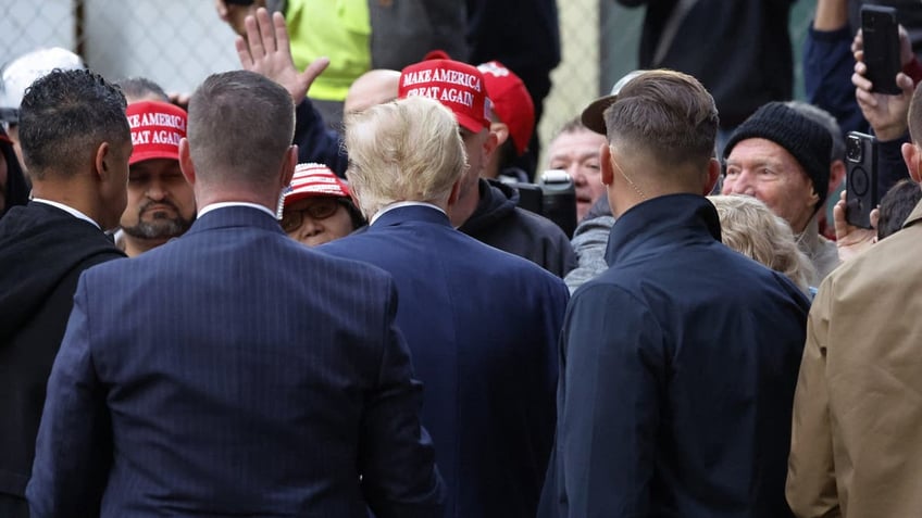 Trump visits construction site in NYC