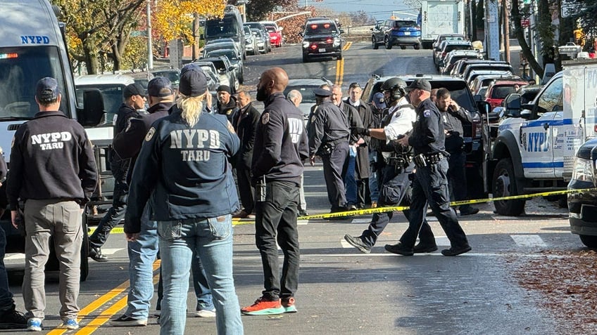 nypd exchanges gunfire with suspect barricaded inside queens apartment