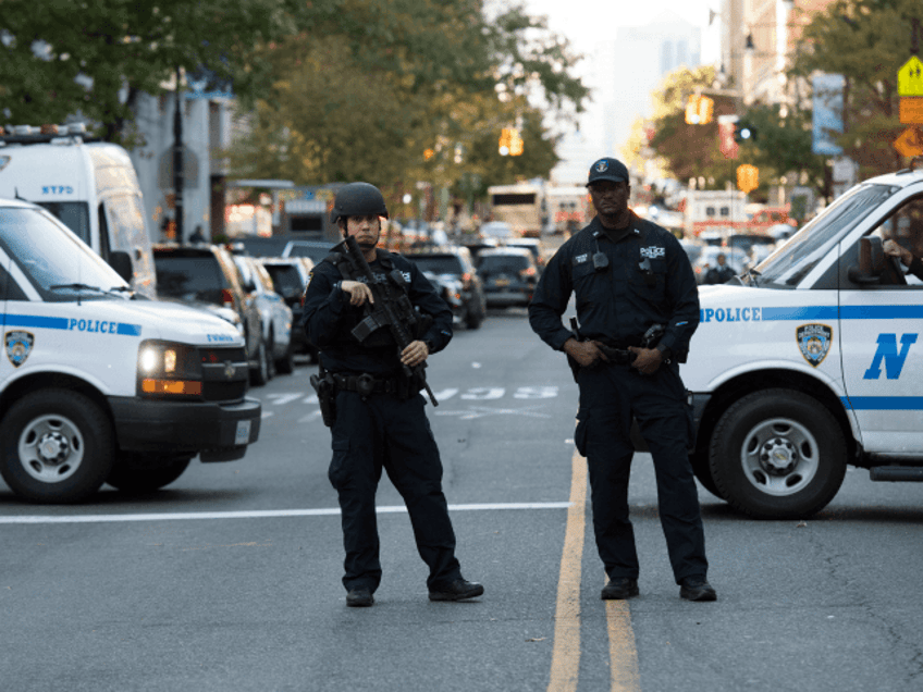 nypd man clobbers woman in the face in alleged antisemitic subway attack