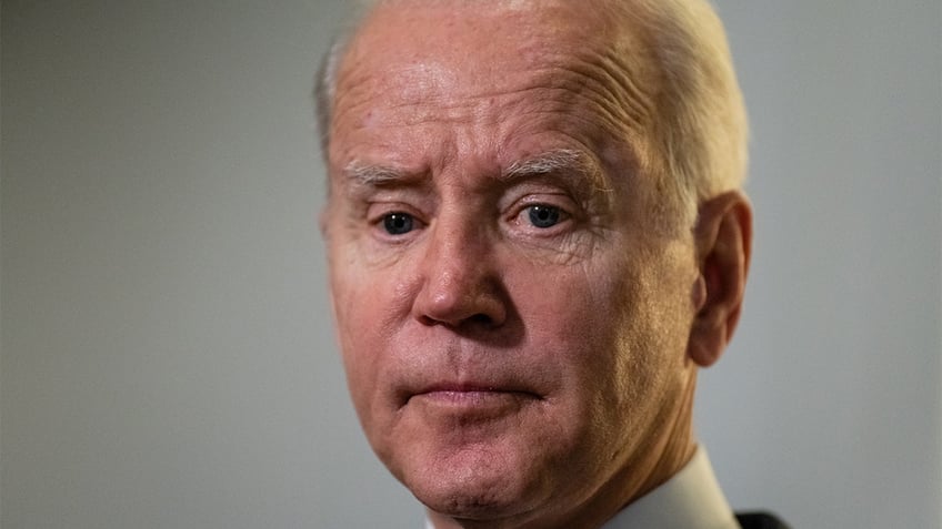 nyt columnist suggests bidens decline and possibility of health crisis risk trump win in 2024