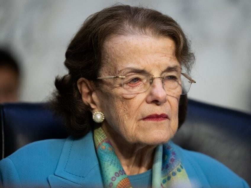 nyt sen dianne feinsteins daughter has power of attorney over 90 year old mother