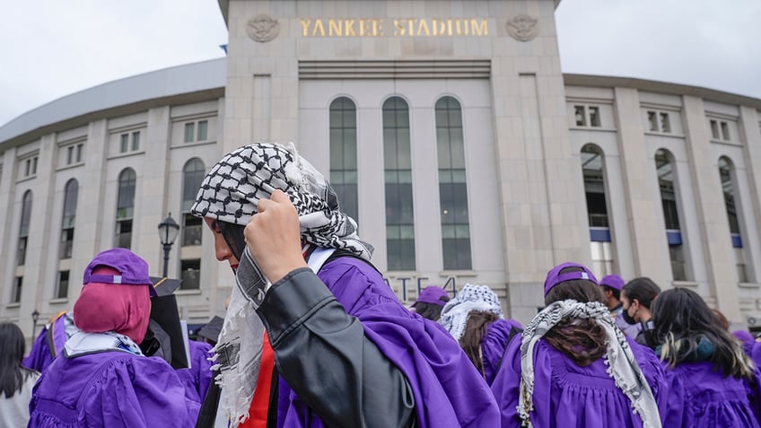 Palestinian supporters outside Yankee Stadium