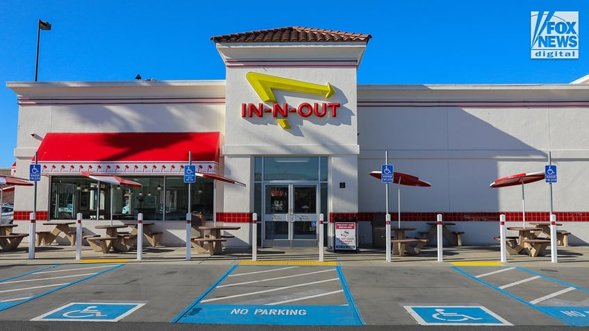 An exterior view of an In-N-Out in Hegenberger Court in Oakland, California