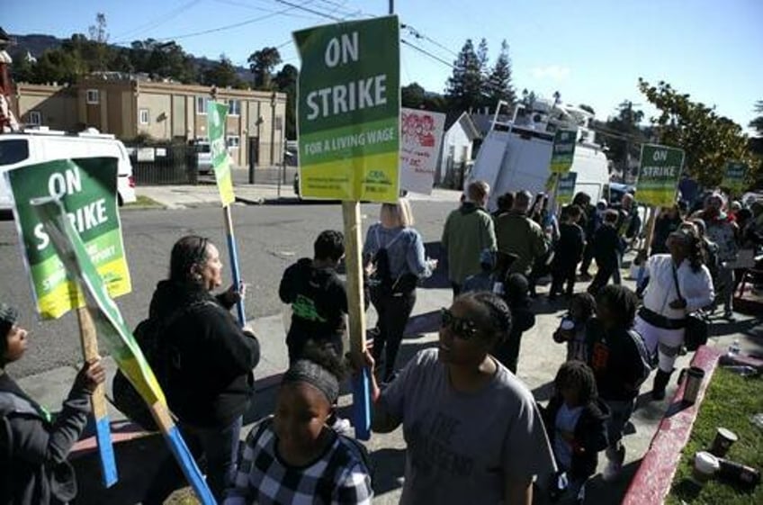 oakland teachers union owes school district 400000 officials