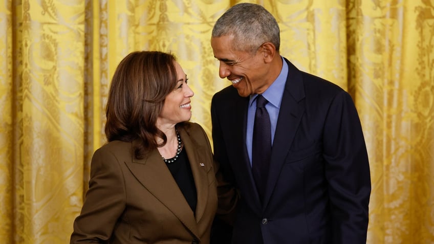 Kamala Harris with Barack Obama 