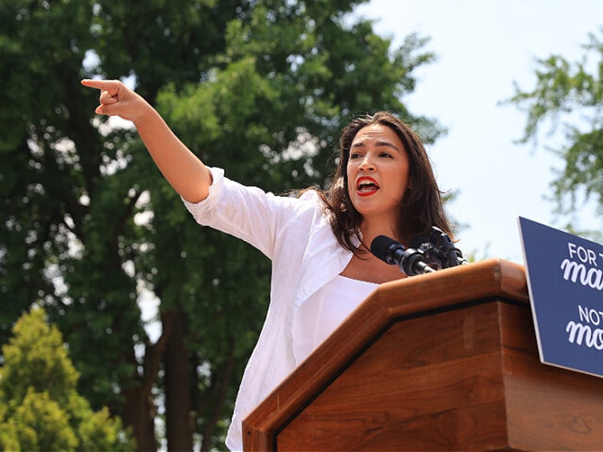 NEW YORK, UNITED STATES - JUNE 22 : Sen. Bernie Sanders, Rep. Alexandria Ocasio-Cortez and