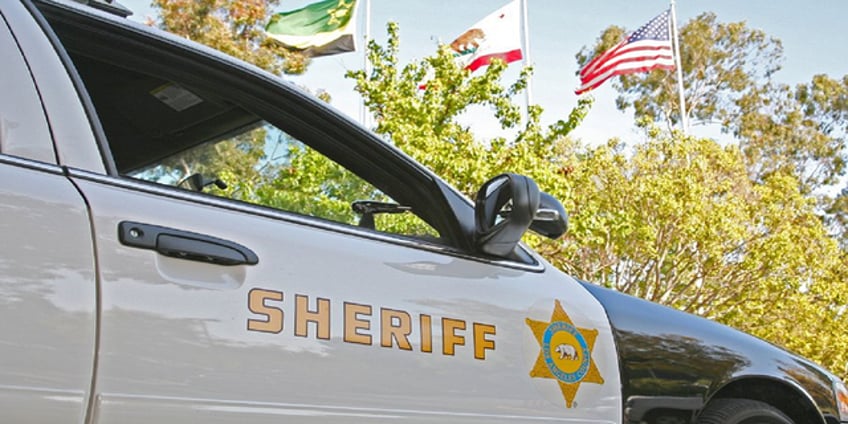 off duty los angeles county sheriffs deputy shot dead by police on golf course