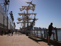 Officials: Mexican Navy Ship Picked Up Speed Before Hitting Brooklyn Bridge
