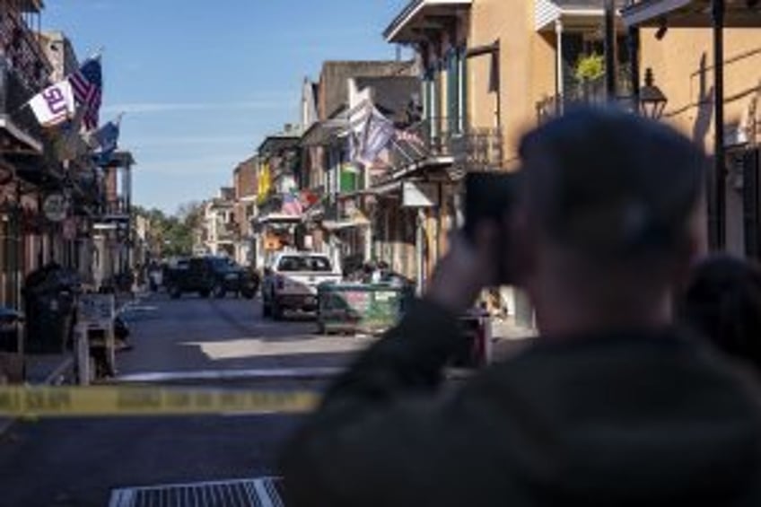 Officials now believe suspect in New Orleans ramming attack acted alone